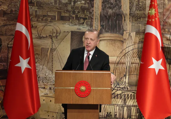 dunyanin-gozu-turkiyede-baskan-erdoganin-baris-mesaji-mansetleri-susledi-1648542208992.jpg