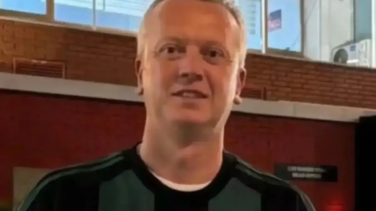 İzmit’te 3 kişinin öldüğü saldırıda 9 şüpheli adliyeye sevk edildi İzmit’te 3 kişinin öldüğü saldırıda 9 şüpheli adliyeye sevk edildi