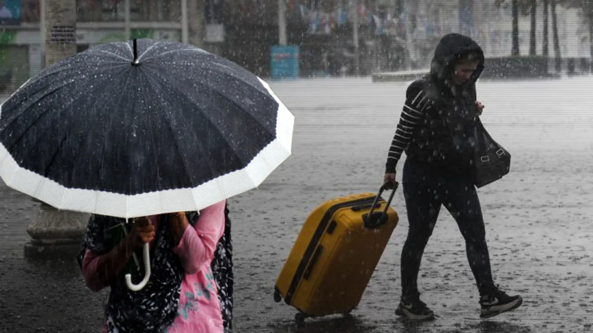 Sarı kodlu alarm verildi! 11 ile kritik hava durumu uyarısı: Metrekareye 60 kilogram yağış düşecek – Galeri Sarı kodlu alarm verildi! 11 ile kritik hava durumu uyarısı: Metrekareye 60 kilogram yağış düşecek – Galeri