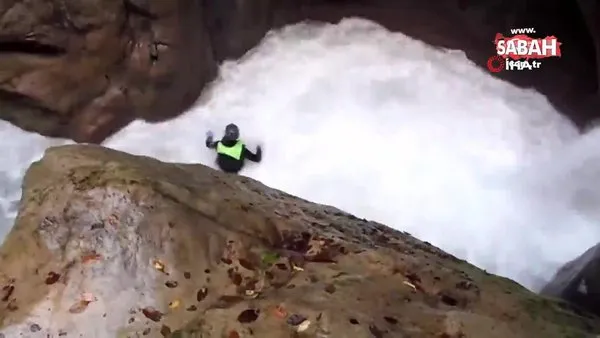 Dünyanın en derin ikinci kanyonunu yüzerek geçtiler | Video