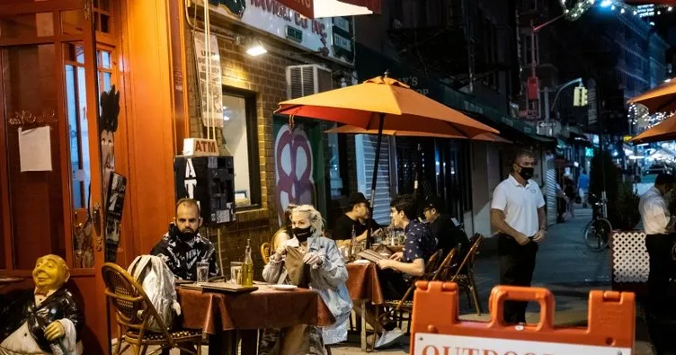 New York’ta restoranlara verilen geçici dış mekan kullanım izni uzatıldı