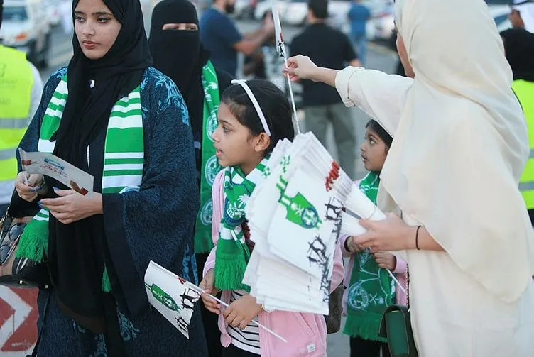 Suudi Arabistan’da kadınlar ilk kez tribünde