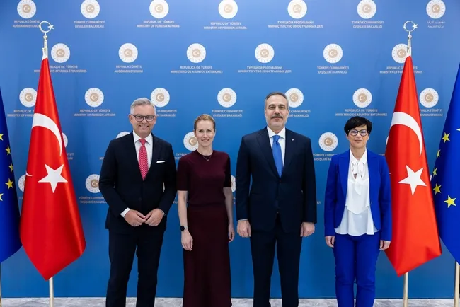 bakan-fidandan-avrupa-birligi-mesaji-turkiyenin-sureci-ayrimcilik-yapmadan-ilerletilmeli-1782847818500.jpg Bakan Fidan'dan Avrupa Birliği mesajı: