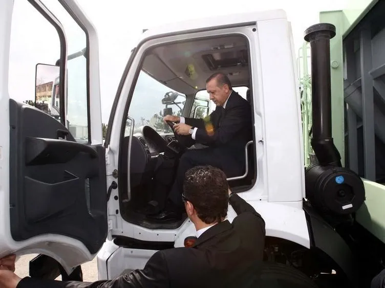 Başbakan çöp arabasını test etti