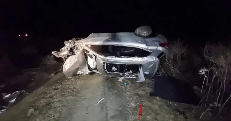 Burdur’da gece yarısı feci kaza! 2 ölü 1 yaralı