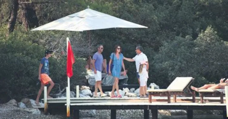 Sarkozy ile Bruni Türkiye’ye demir attı