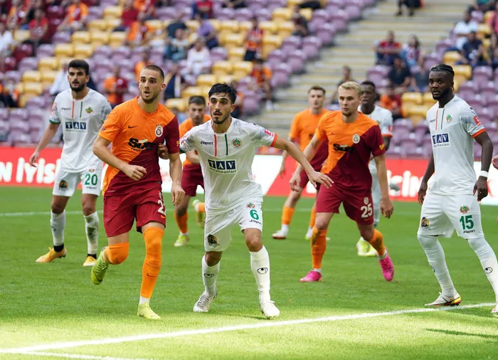 son-dakika-volkan-demirelden-galatasaray-taraftarini-cildirtan-yorum-yildiz-isim-icin-olay-sozler-1632134759155.jpg