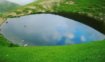 Balçıkla kaplanan Dipsiz Göl, tel örgüyle çevrildi
