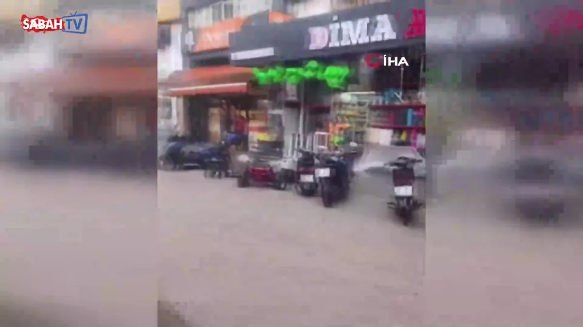 Dikili’de sağanak yağış günlük yaşamı olumsuz etkiledi videosunu izle Dikili’de sağanak yağış günlük yaşamı olumsuz etkiledi videosunu izle