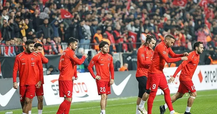 Son dakika Fenerbahçe haberi: Türkiye - İskoçya maçında sakatlanan Ferdi Kadıoğlu’nun durumu belli oldu