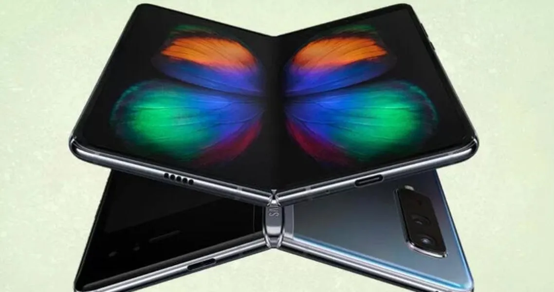 samsung disa katlanan telefon cikaracak
