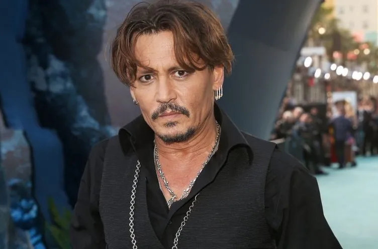 Ünlü oyuncu Johnny Depp tanınmaz halde!
