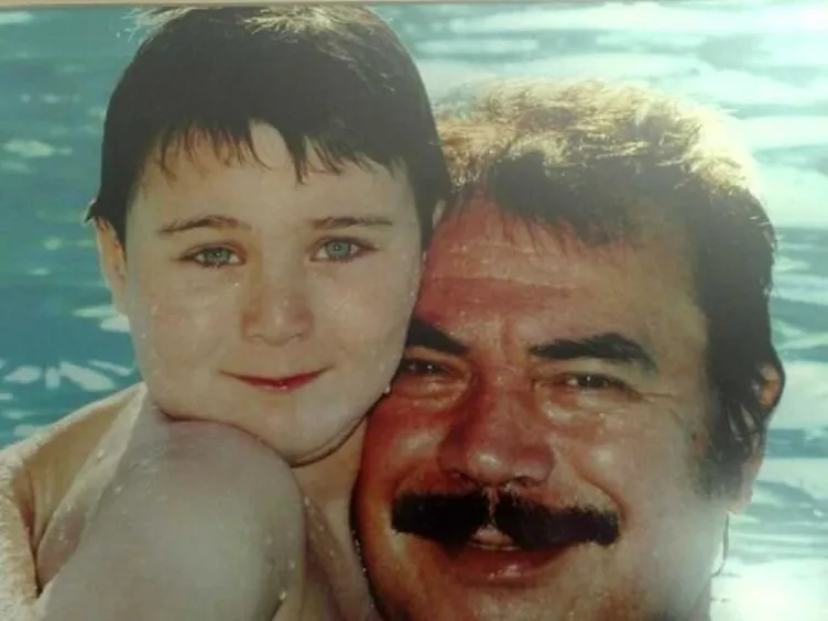 Orhan Gencebay’ın torunu Efe yıllar sonra ortaya çıktı! Jönlere taş çıkartıyor: Yeni bir yıldız mı doğuyor?