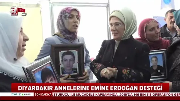 Emine Erdoğan, Diyarbakır'da HDP il binası önünde oturma eylemi yapan ailelere ziyarette bulundu