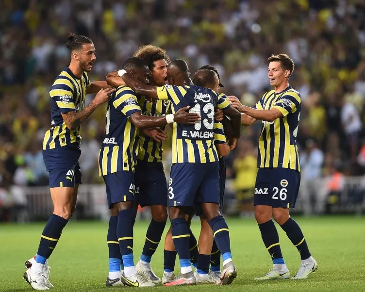 Son dakika Fenerbahçe haberleri: Fenerbahçe’den yeni golcü için dudak uçuklatan bonservis! Ali Koç gözünü kararttı dev teklif yapıldı…