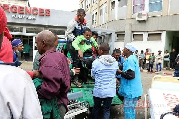 Senegal - Madagaskar maçında izdiham çıktı