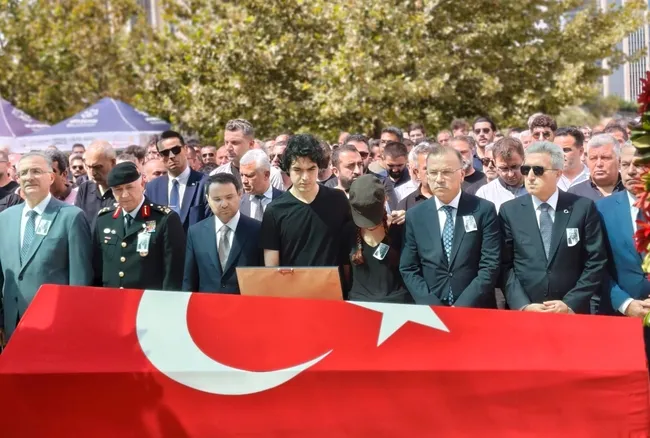 SON DAKİKA... İstanbul Çekmeköy'de Mustafa Can Gül tarafından öldürülmüştü: Savcı Ercan Kayhan gözyaşları ile toprağa verildi