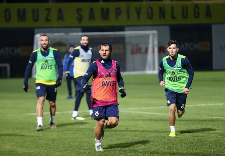 Fenerbahçe antrenmanına Emre Belözoğlu damgası