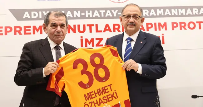 Galatasaray ve TOKİ arasında 300 deprem konutu için protokol imzalandı Galatasaray ve TOKİ arasında 300 deprem konutu için protokol imzalandı