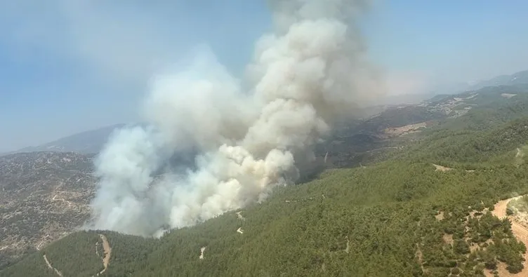 Muğla’daki iki yangınla mücadele! Yatağan-Çine yolu çift yönlü trafiğe kapatıldı