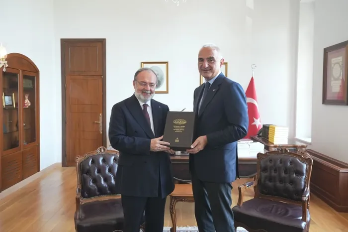 bakan-ersoy-medeniyet-birikimimizi-ilimle-bulusturan-calismalari-memnuniyetle-takip-ediyoruz-1784282349785.jpeg