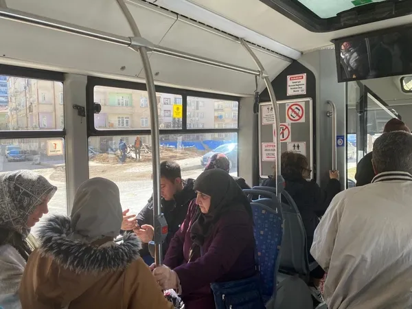 elazigda-belediye-otobusleri-8-martta-kadinlara-ucretsiz-1772968176943.jpg