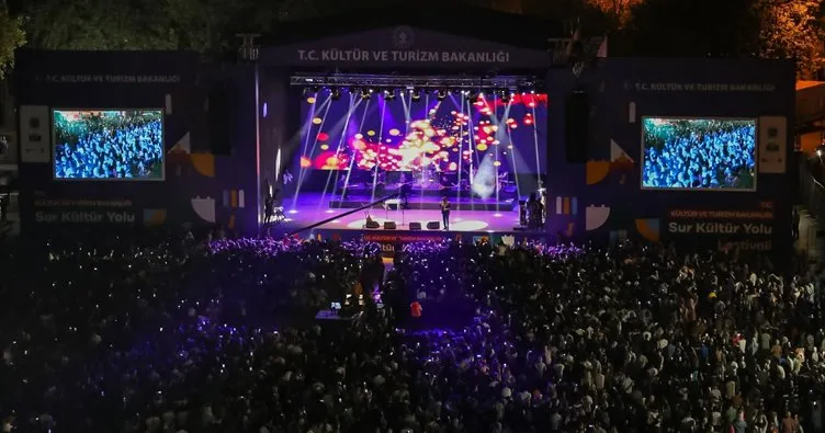 Bakan Ersoy: 2028 yılında 36 şehrimizde festival düzenlemeyi hedefliyoruz