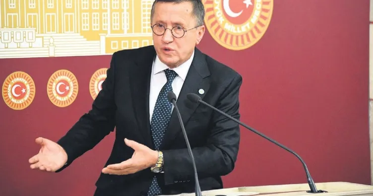 Hem küfürbaz hem dolandırıcı