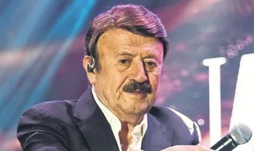 Hologram ile Zeki Müren’i sahnesine aldı