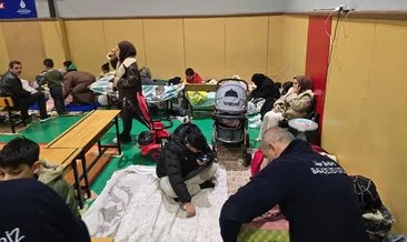 Bahçelievler Belediyesi deprem sonrası hızla harekete geçti! 9 spor kompleksi, 13 park, okul bahçeleri, camiler ve kuran kursları halka açıldı #istanbul