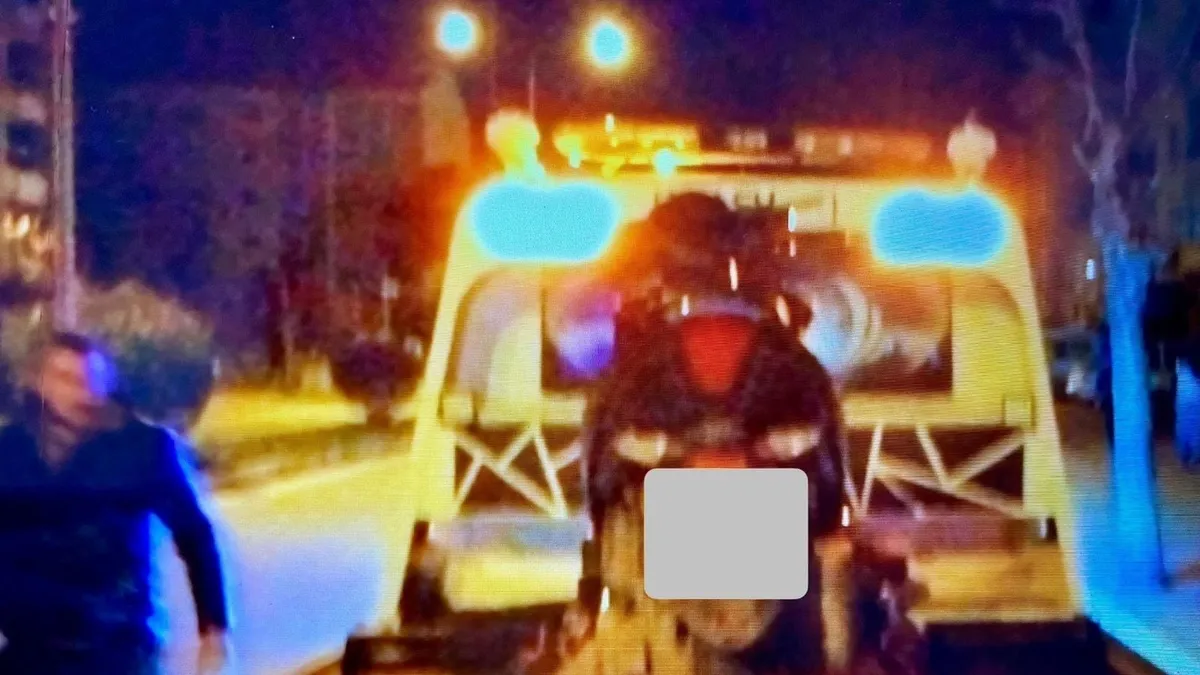 Edirne'de akılalmaz olay: Polislerden kaçan sürücü 14 yaşında çıktı! Edirne'de akılalmaz olay: Polislerden kaçan sürücü 14 yaşında çıktı!