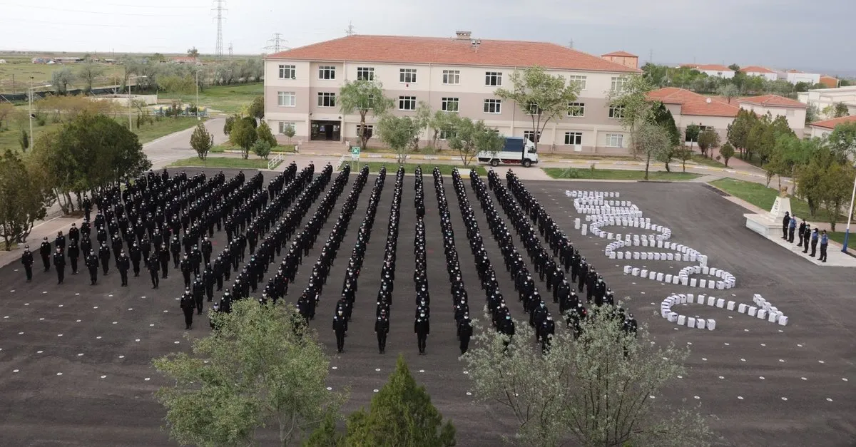 polis adaylari okul harcliklarini birlestirerek 280 adet yardim kolisi hazirladilar son dakika haberler