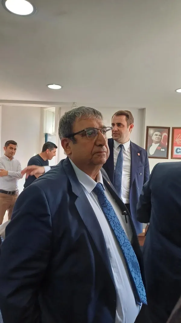 bucada-verilen-sozler-tutulmadi-bicak-kemige-dayandi-memurlar-yine-is-birakiyor-1790063599222.jpg