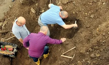 Yol çalışmasında 2 tarihi mezar bulundu