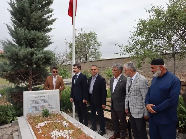 sehidin-ocaginda-14-yillik-hasret-murat-akkoc-icin-mevlit-okutuldu-dualar-edildi-1781899470536.jpg