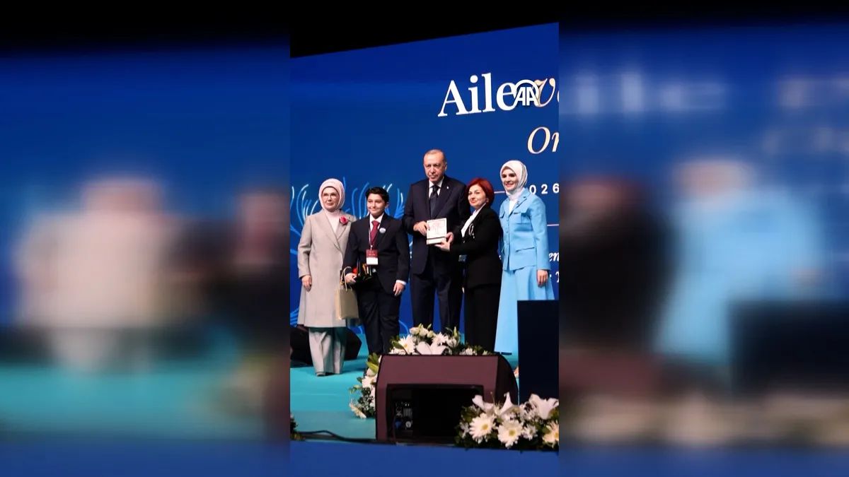 Emine Erdoğan’dan “Aile ve Nüfus On Yılı Vizyon Belgesi”ne ilişkin paylaşım | Video videosunu izle Emine Erdoğan’dan “Aile ve Nüfus On Yılı Vizyon Belgesi”ne ilişkin paylaşım | Video videosunu izle