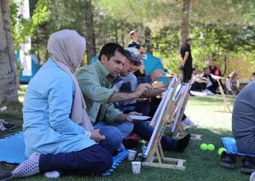 Ekrandan uzak güçlü aileler! Dijital detoks kampı ile hayattan keyif almayı öğrendiler