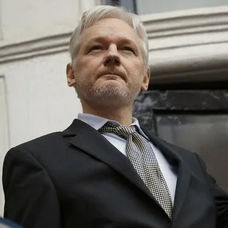 Assange'dan yalan haber açıklaması