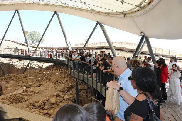 unesco-mirasi-gobeklitepeye-yogun-ilgi-eylulde-tarih-canlandi-1758373992223.jpg