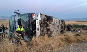 Amasya'da çift katlı otobüs devrildi: 2'si ağır 46 yaralı #amasya