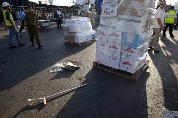 İsrail Türk yardım malzemelerini çöpe attı