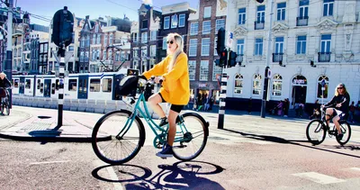 Bisikletle çocuk yaşta tanışıyorlar...