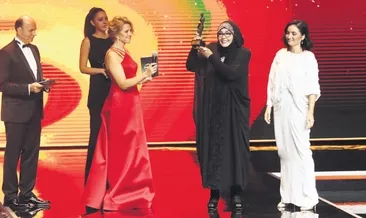 Görkemli açılış