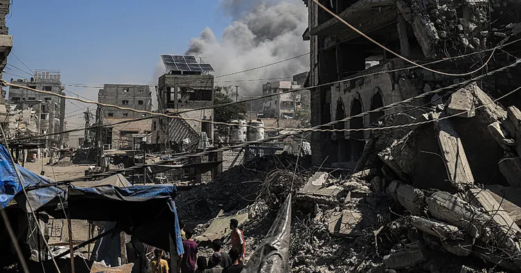 İsrail BM’ye ait 3 okulu vurdu: Çok katlı bina yerle bir oldu