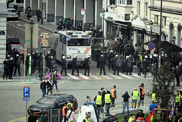 Terör Avrupa’da cirit atıyor! Türkiye’den PKK saldırılarıyla ilgili net mesaj: Seyretme yakala, yargıla