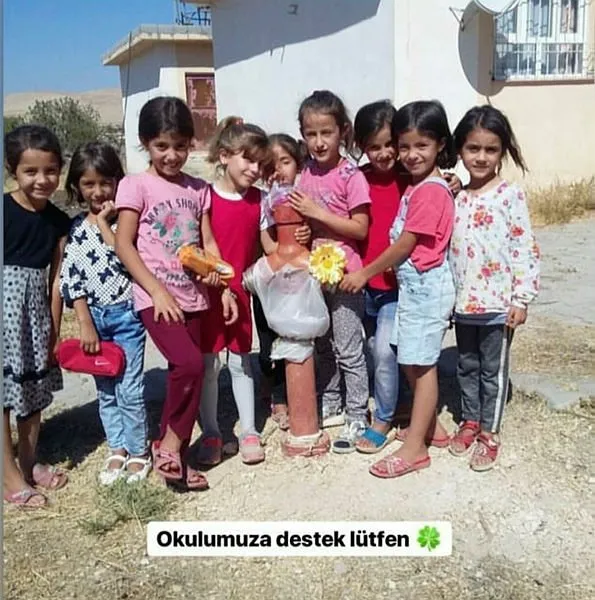 Hercai’nin yıldız oyuncusu Ebru Şahin, Mardinli öğrencilere yardım eli uzattı