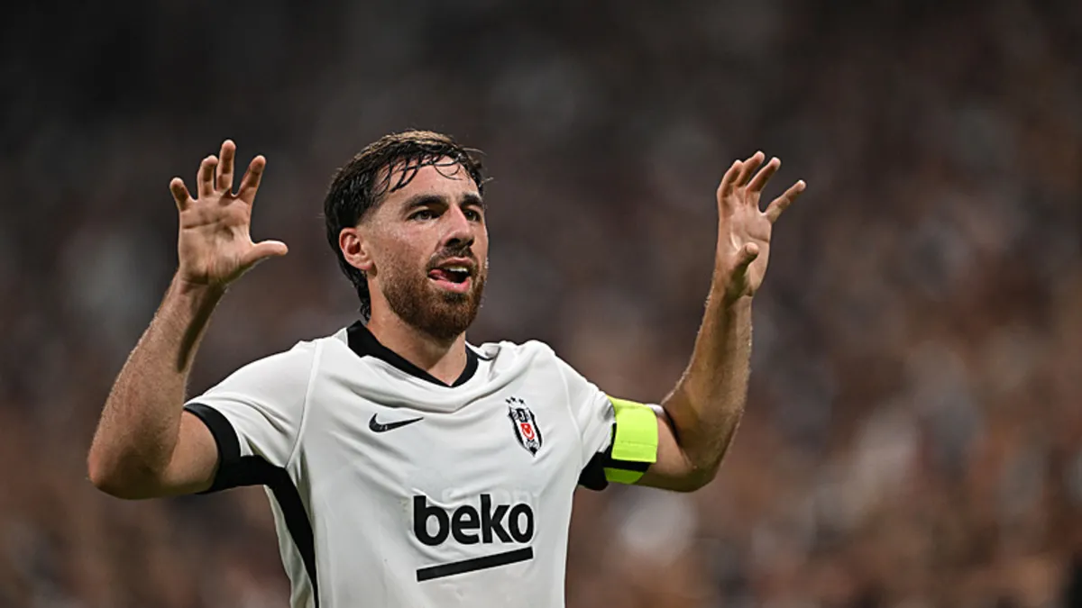Ozan Can Kökçü’den Beşiktaş’ın kaptanı kardeşi Orkun’a destek Ozan Can Kökçü’den Beşiktaş’ın kaptanı kardeşi Orkun’a destek