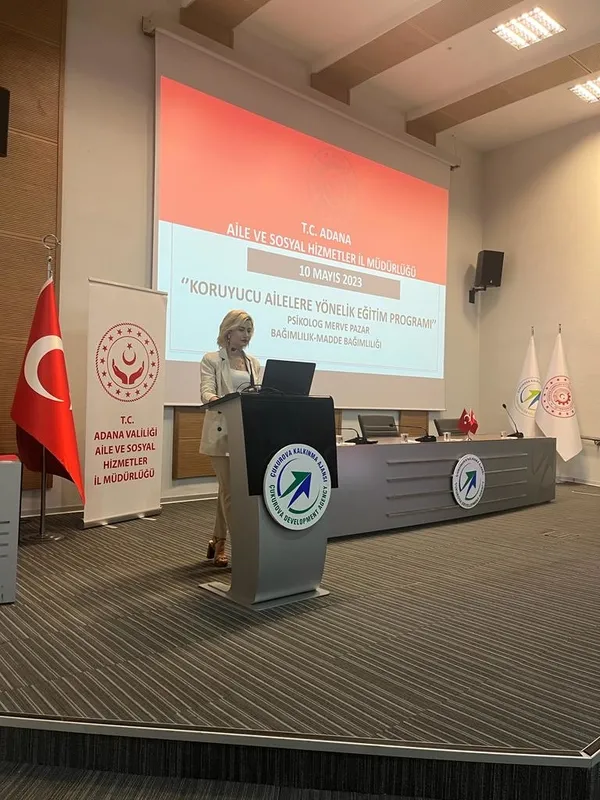 cocuklarimizin-uzun-sure-ekrana-maruz-kalmasina-izin-vermemeliyiz-1683789679524.jpg