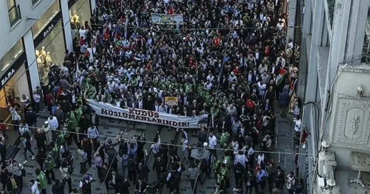 Taksim’de katliam protestosu
