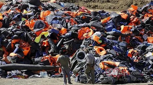 Midilli adasına geçen sığınmacılardan geride kalan trajik manzara